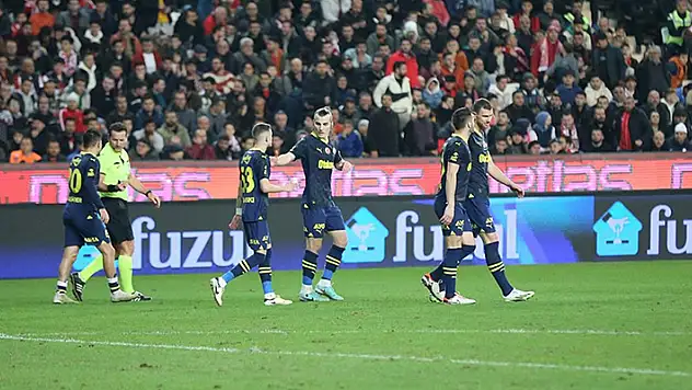 Fenerbahçe liderliğini sürdürdü
