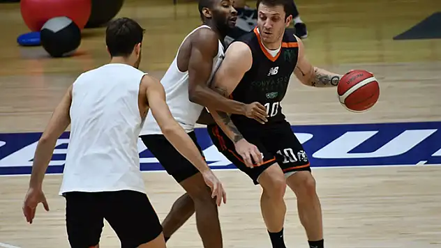 Fenerbahçe mesaisi sürüyor