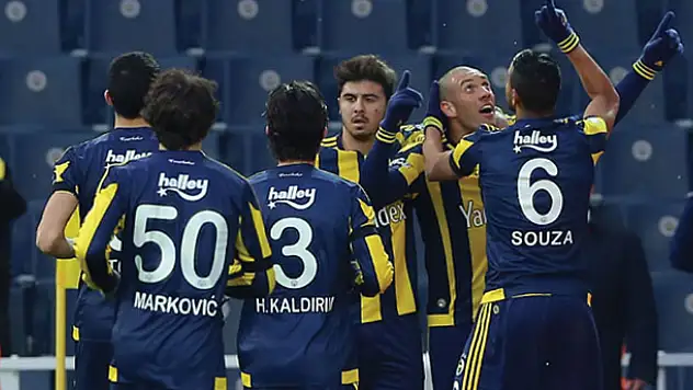 Fenerbahçe'nin göz alıcı performansı sürüyor