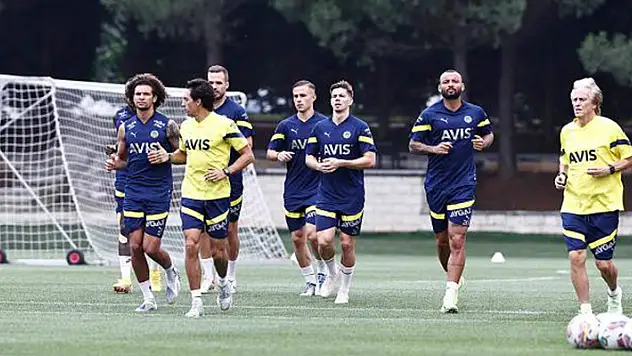 Fenerbahçe'nin Konyaspor maçı kamp kadrosu belli oldu
