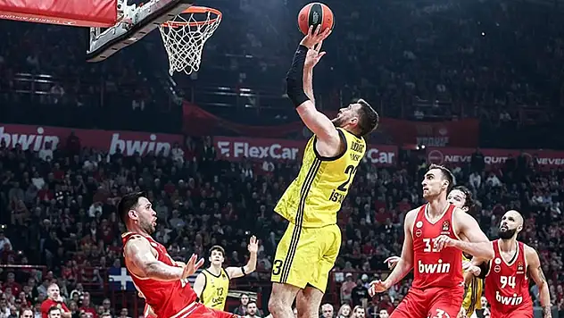 Fenerbahçe, Olympiakos önünde