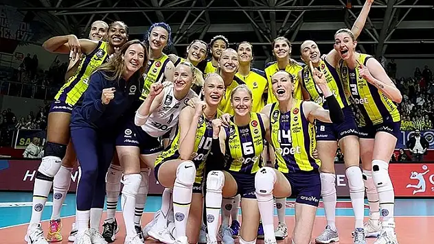 Fenerbahçe Opet normal sezonu lider tamamladı

