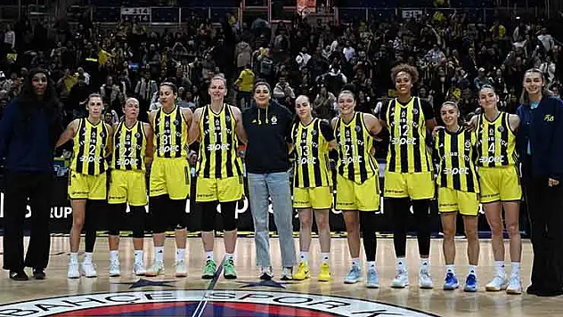 Fenerbahçe Opet, Spar Girona önünde