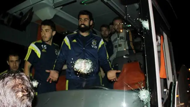 Fenerbahçe otobüsüne silahlı saldırı