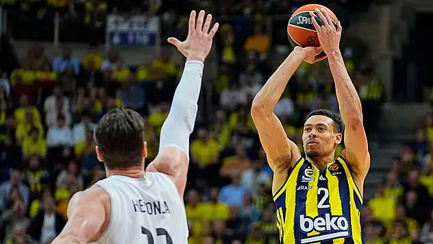 Fenerbahçe play-off biletini aldı