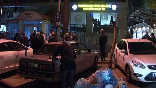 Fenerbahçe şubesine bıçaklı ve satırlı saldırganlar daldı