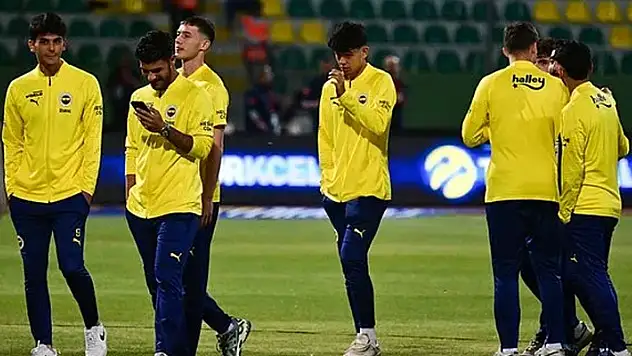 Fenerbahçe, Süper Kupa'da sahadan çekildi