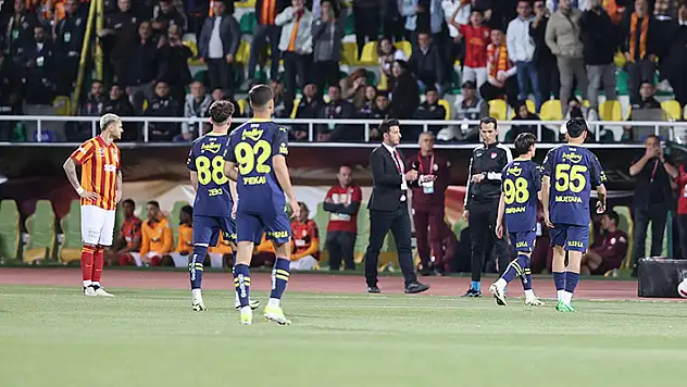 Fenerbahçe, Süper Kupa maçında sahayı terk ettiği için PFDK'ya sevk edildi
