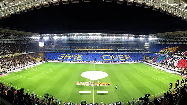 Fenerbahçe taraftarından dev kareografi