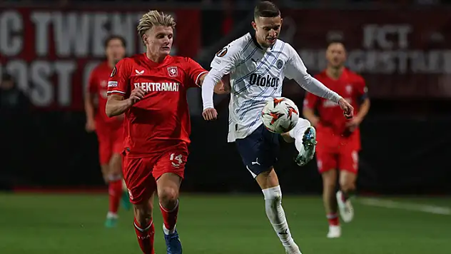 Fenerbahçe, Twente deplasmanında 1 puanla yetindi
