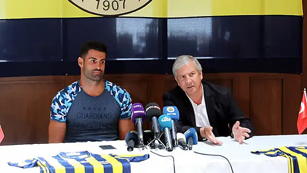 Fenerbahçe, Volkan Demirel İle Sözleşme İmzaladı
