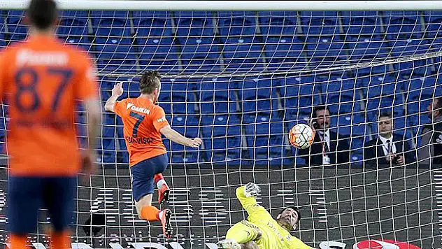 Fenerbahçe'ye şampiyonluk yarışında büyük darbe