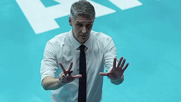 Fenerbahçe'de teknik adam ayrılığı!