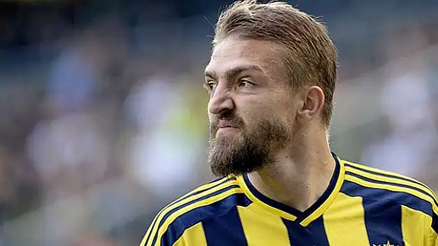 Fenerbahçeli futbolcu Caner Erkin ameliyat edildi