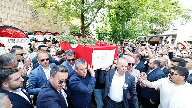 Ferdi Zeyrek, Manisa'da son yolculuğuna uğurlandı