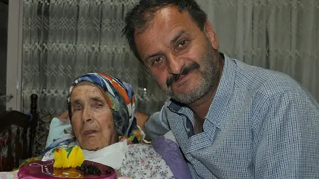 Ferit Hepokur'un annesi hayatını kaybetti
