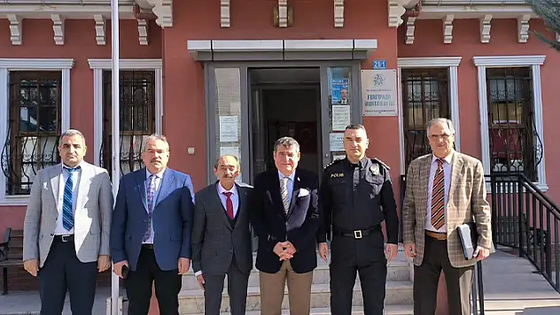 Feritpaşa Mahallesi'nde Selçuklu ilçesi aylık güvenlik toplantısı yapıldı