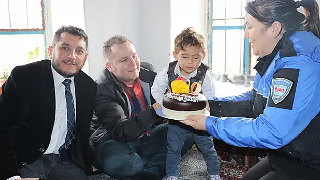 Fethi Sekin Ölmez iki yaşında