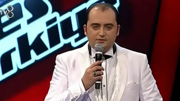FETÖ'den açığa alınan O Ses Türkiye yarışmacısı, görevine iade edildi