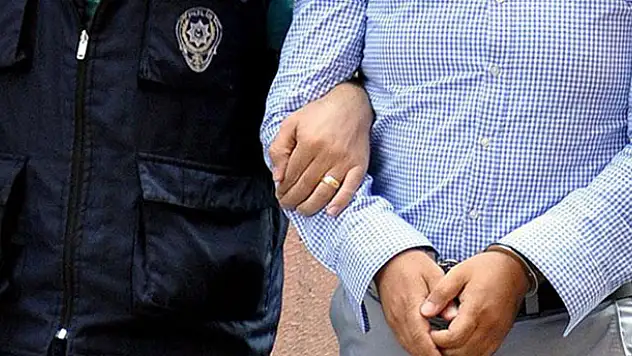 FETÖ'den aranan savcı Suriye'ye kaçarken yakalandı
