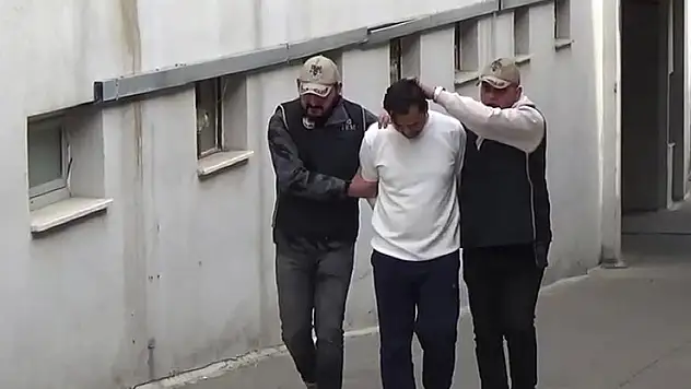 FETÖ firarisi ihraç icra müdürü Adana'da yakalandı