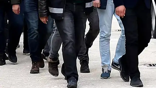 FETÖ ile irtibatlı olduğu tespit edilen 445 emniyet mensubu açığa alındı
