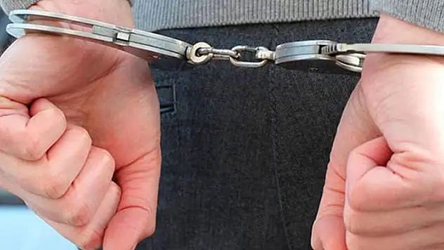 FETÖ'nün gaybubet evlerine operasyonda 21 firari şüpheli yakalandı
