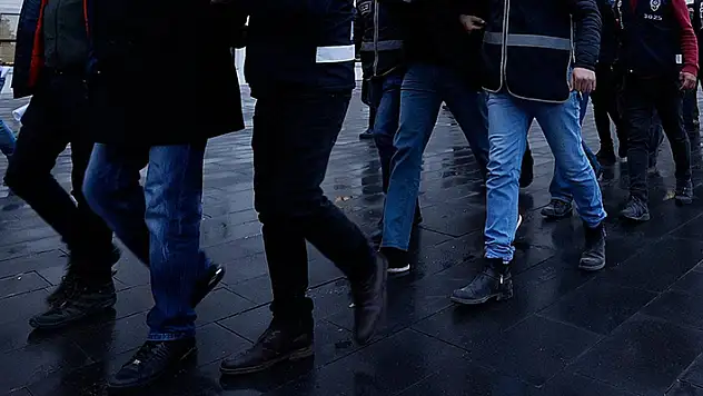 FETÖ'nün Kara Kuvvetleri Komutanlığı yapılanması soruşturmasında 40 gözaltı kararı verildi
