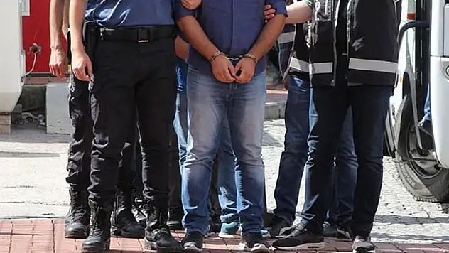 FETÖ'nün 'mahrem imamları'na yönelik Konya merkezli operasyonda 8 kişi gözaltına alındı
