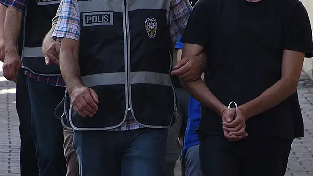 FETÖ'nün mahrem yapılanması soruşturmasında 40 gözaltı kararı
