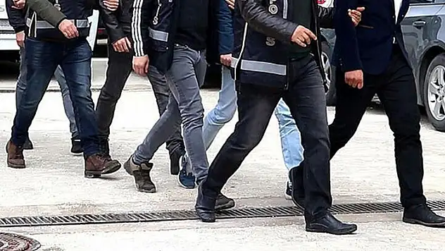 FETÖ'nün 'mahrem' yapılanmasına yönelik Konya merkezli operasyonda 8 gözaltı
