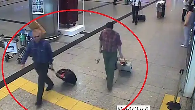 FETÖ'nün sözde TSK imamı Adil Öksüz'ün kaçmasına yardım eden şüpheli tutuklandı
