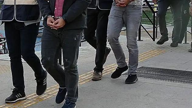 FETÖ'nün TSK yapılanması operasyonu: 102 tutuklama