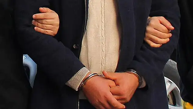 FETÖ/PDY operasyonunda eski rektör tutuklandı