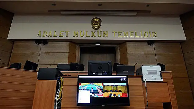 FETÖ üyelerini 'soruları cinler çalmış' yalanıyla kandırmış