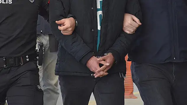 FETÖ'ye yönelik iki ayrı soruşturmada 30 gözaltı kararı verildi
