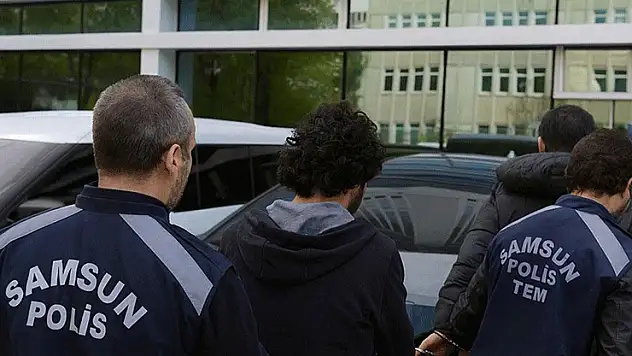 FETÖ'nün 'askeri ve öğrenci mahrem yapılanması'na yönelik operasyonda 7 zanlı yakalandı