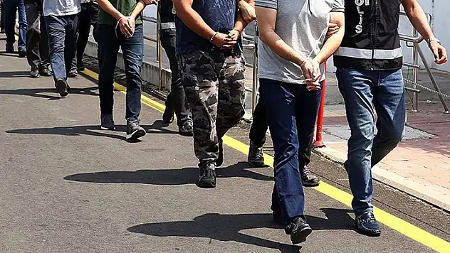 FETÖ/PDY'nin emniyet mahrem sorumlusu 44 şüpheli yakalandı
