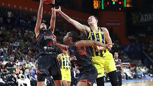 FIBA Kadınlar Avrupa Ligi finalinde Fenerbahçe Alagöz Holding, üst üste ikinci kez şampiyon oldu
