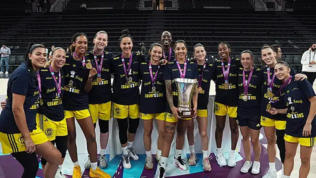 FIBA Kadınlar Süper Kupa'nın sahibi Fenerbahçe Opet
