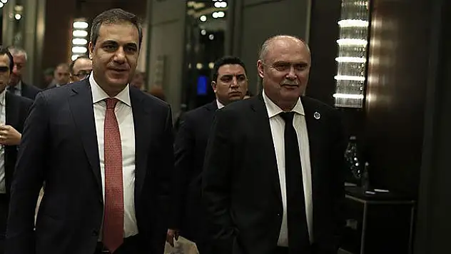 Fidan ve Sinirlioğlu Irak Başbakanı İbadi'yle Bağdat'ta görüştü