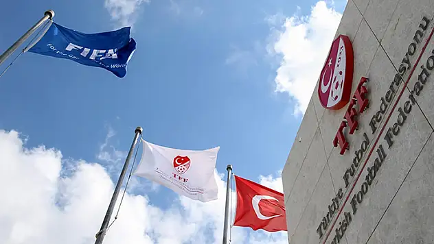FIFA'dan o takıma yine ceza geldi