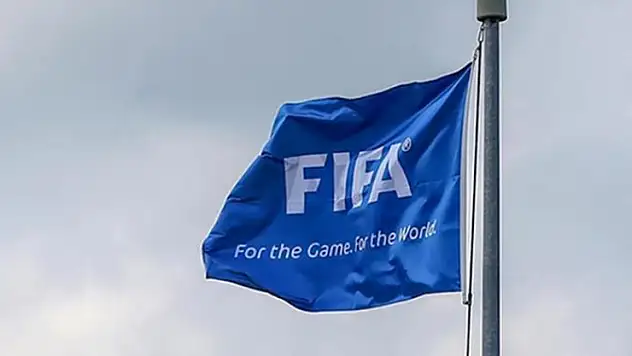 FIFA'dan tarihi karar!