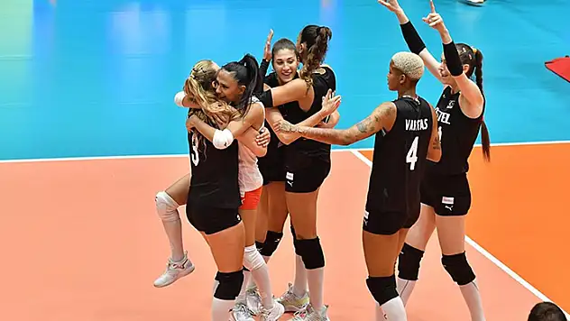 Filenin Sultanları, 2023 CEV Avrupa Şampiyonası'ndaki ikinci maçında Azerbaycan'ı 3-0 yendi
