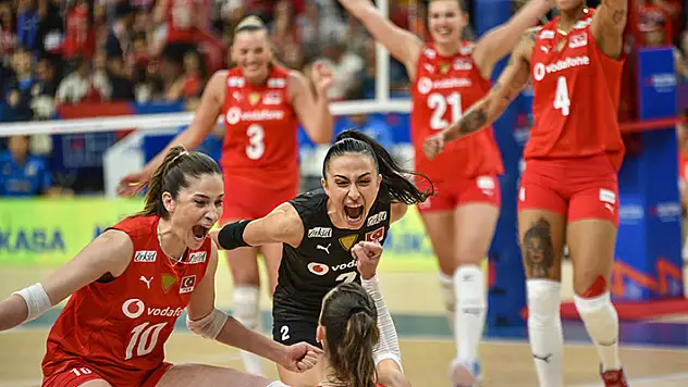 Filenin Sultanları, Japonya'ya 3-2 mağlup oldu
