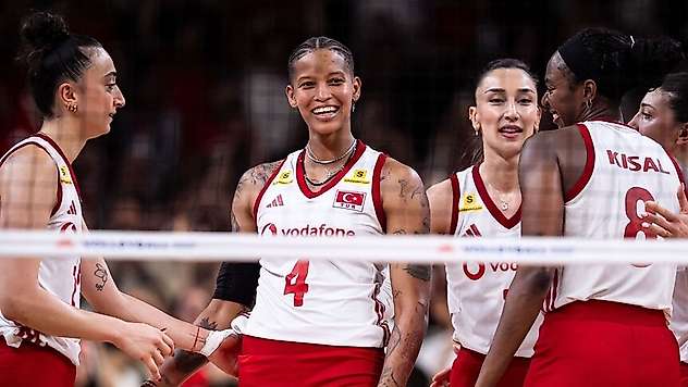 Filenin Sultanları Polonya'yı devirdi