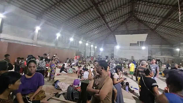 Filipinler'de 7,6 büyüklüğünde depremin ardından 7 büyüklüğünde bir deprem meydana geldi
