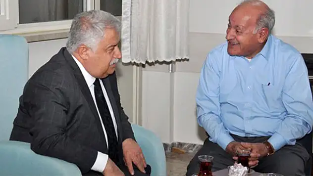 Filistin büyükelçisi Konya'da kalp kriz geçirdi