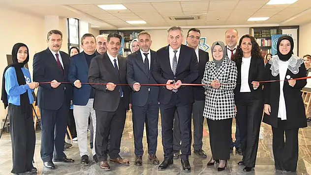 Filistin İçin Farkındalık Sergisi Murat Yiğit tarafından açıldı