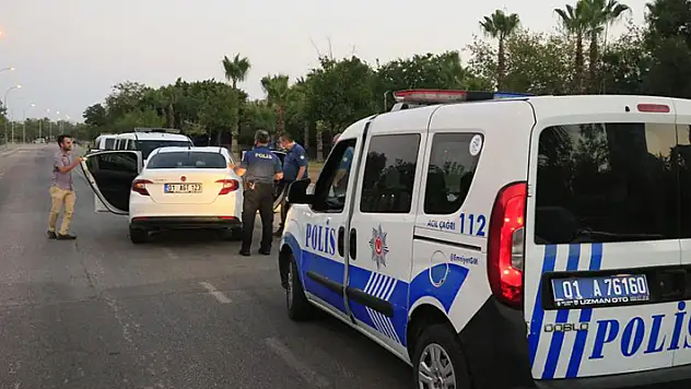 Film sahnelerini aratmayan kovalamaca: 25 kilometre sonra yakalandılar
